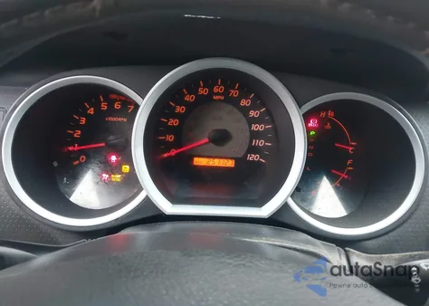 2010 Toyota Tacoma Base V6 из США, поврежденный, VIN 3TMLU4ENXAM055826